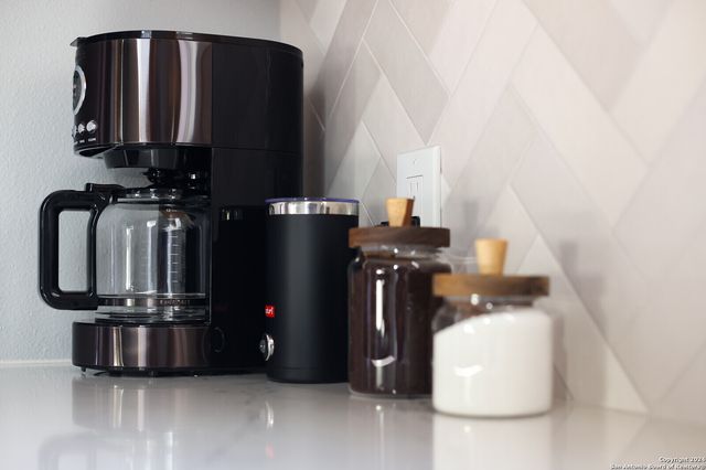 910 DENVER BLVD, San Antonio, TX 78210