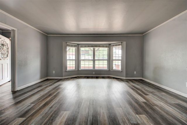 1506 W Walnut Street, El Reno, OK 73036