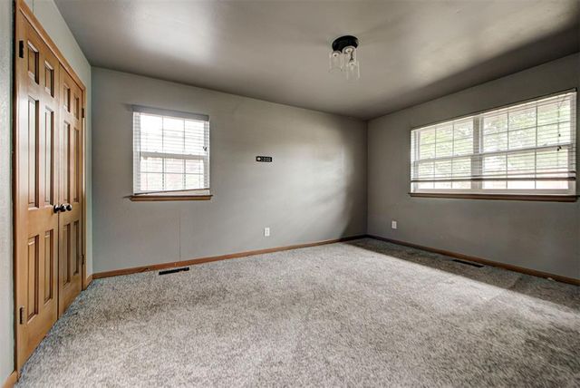 1506 W Walnut Street, El Reno, OK 73036