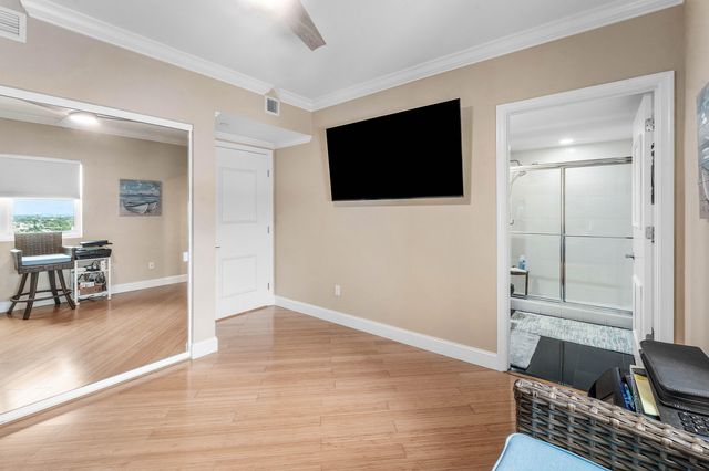 2640 Lake Shore Drive 1210, Riviera Beach, FL 33404