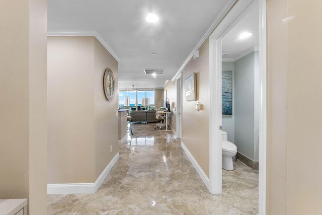 2640 Lake Shore Drive 1210, Riviera Beach, FL 33404