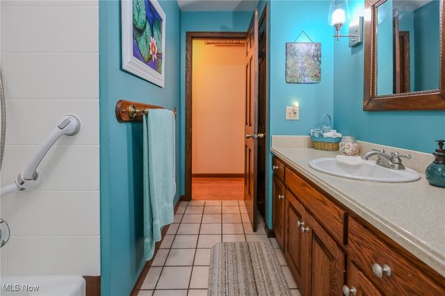 6150 Pilot View Circle, Louisville, OH 44641