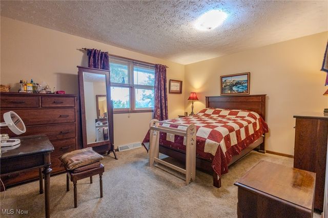 6150 Pilot View Circle, Louisville, OH 44641