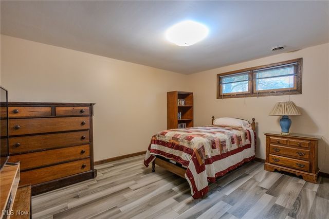 6150 Pilot View Circle, Louisville, OH 44641