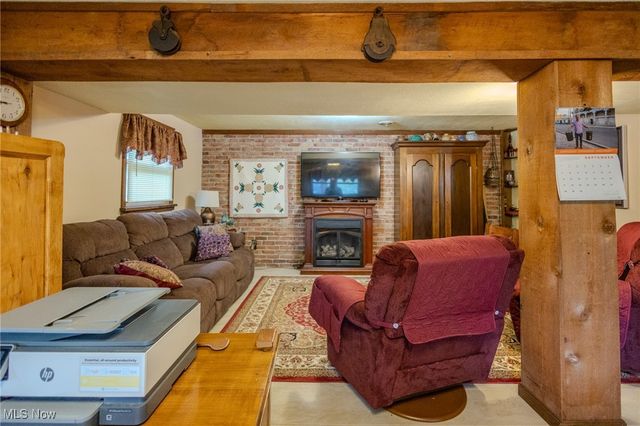 6150 Pilot View Circle, Louisville, OH 44641