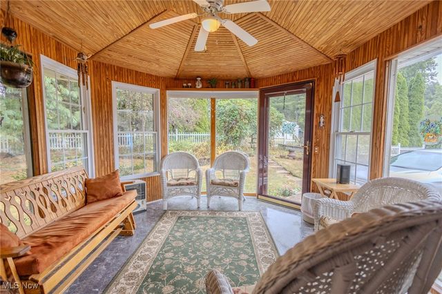 6150 Pilot View Circle, Louisville, OH 44641