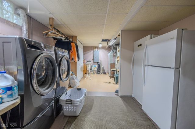 6150 Pilot View Circle, Louisville, OH 44641