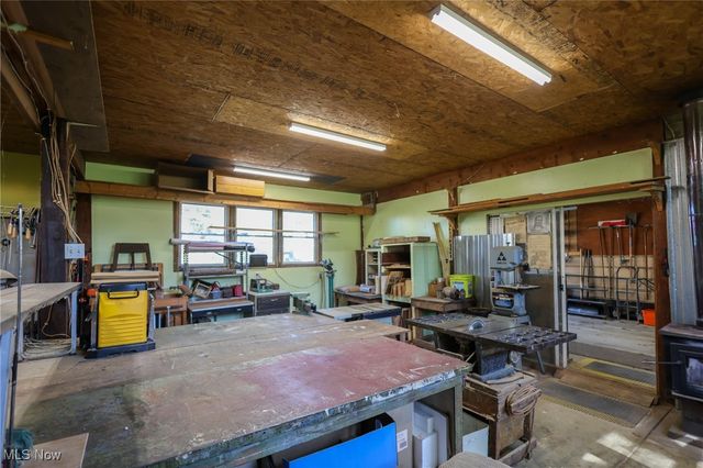 6150 Pilot View Circle, Louisville, OH 44641