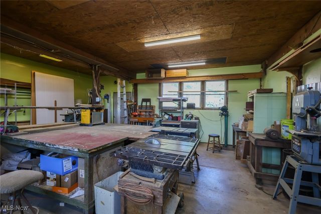 6150 Pilot View Circle, Louisville, OH 44641