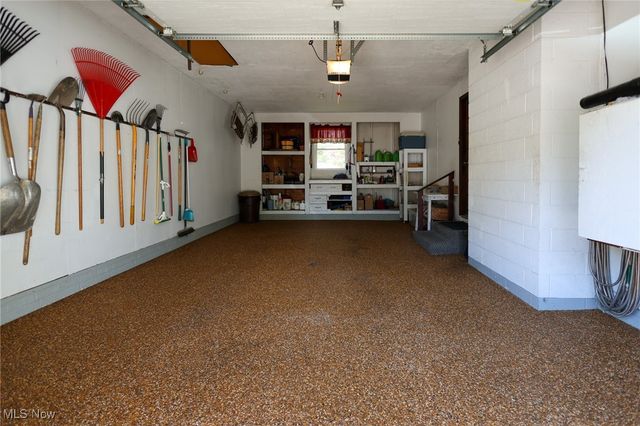 6150 Pilot View Circle, Louisville, OH 44641