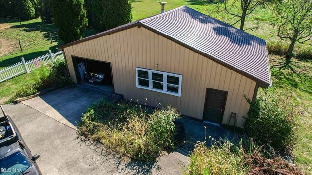 6150 Pilot View Circle, Louisville, OH 44641