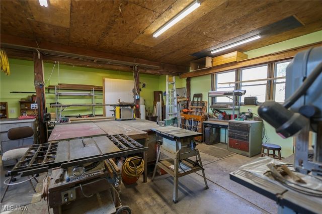 6150 Pilot View Circle, Louisville, OH 44641