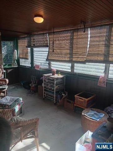 909 S Maple, Glen Rock, NJ 07452