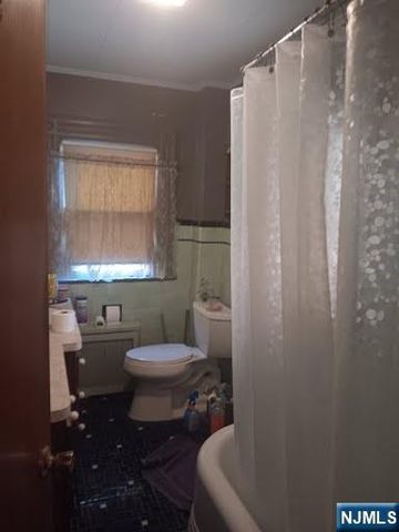 909 S Maple, Glen Rock, NJ 07452