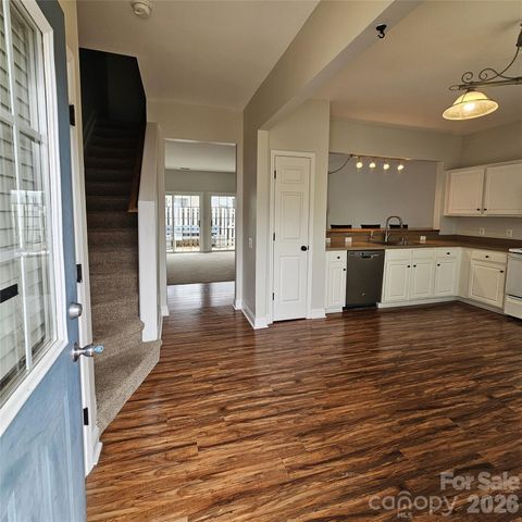 3186 Mannington Drive, Charlotte, NC 28270