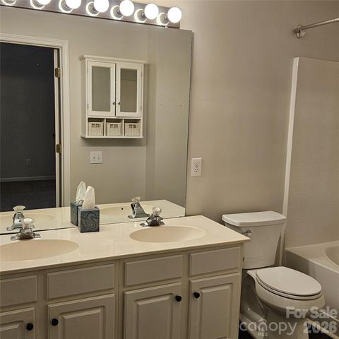 3186 Mannington Drive, Charlotte, NC 28270