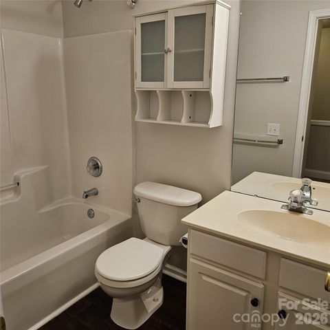 3186 Mannington Drive, Charlotte, NC 28270