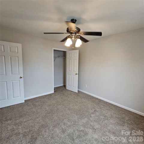 3186 Mannington Drive, Charlotte, NC 28270