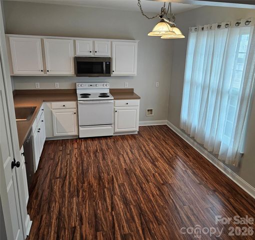 3186 Mannington Drive, Charlotte, NC 28270