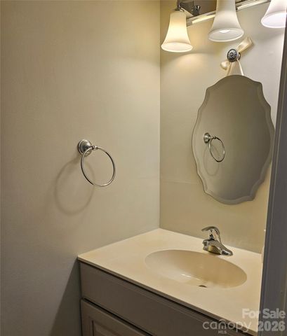 3186 Mannington Drive, Charlotte, NC 28270