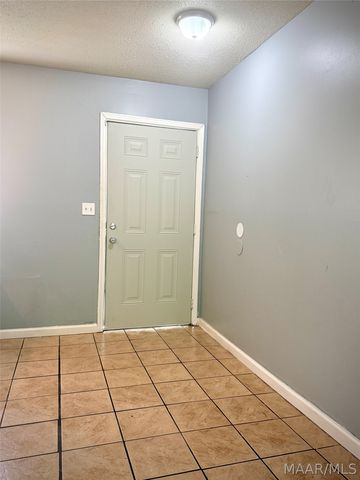 6117 Oakleigh Road, Montgomery, AL 36116