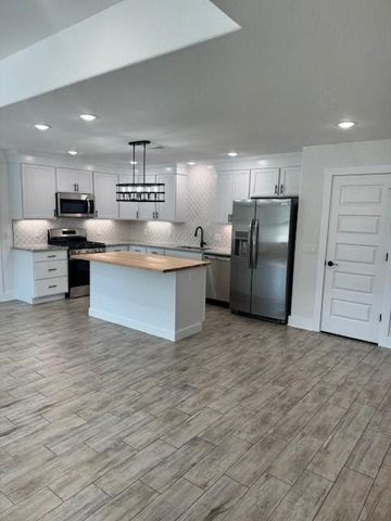 4301 Pawhuska Street, Bentonville, AR 72713