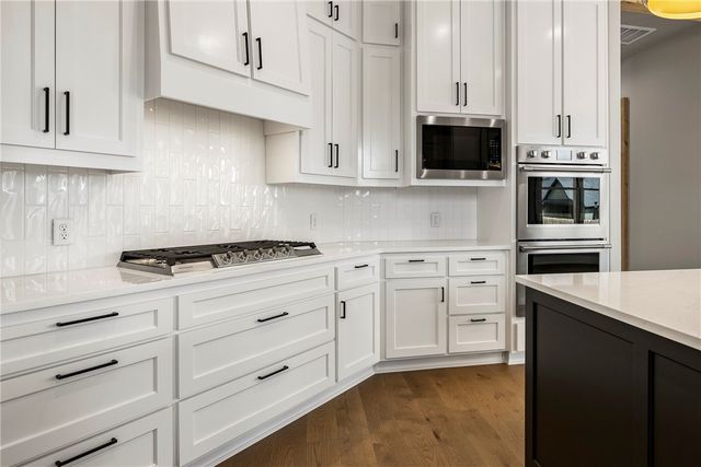 3631 Bitterroot Cove, Bentonville, AR 72712