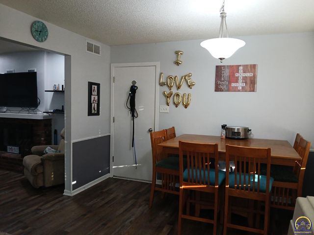 1043 SW Belle AVE, Topeka, KS 66604