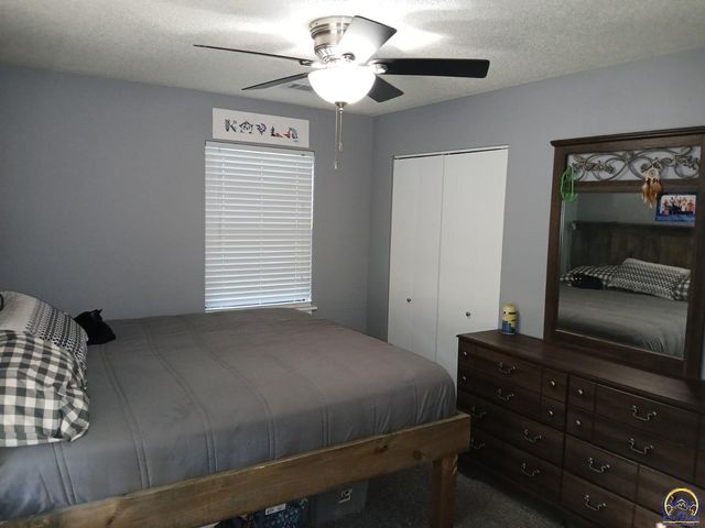 1043 SW Belle AVE, Topeka, KS 66604