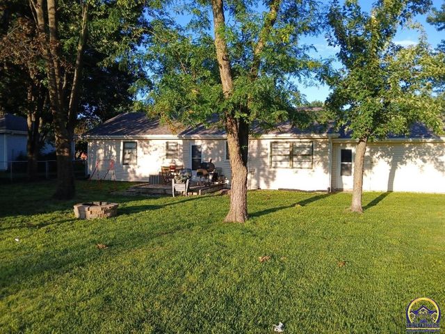 1043 SW Belle AVE, Topeka, KS 66604