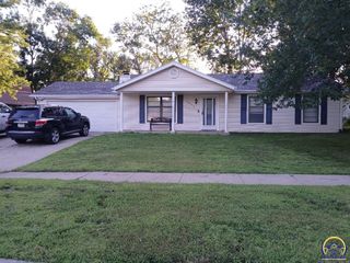 1043 SW Belle AVE, Topeka, KS 66604