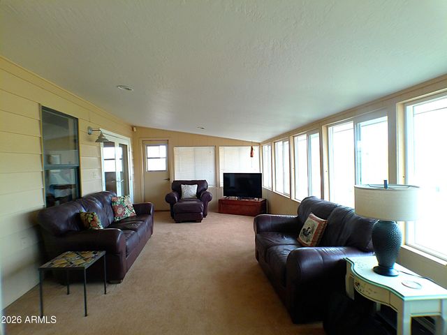 1070 N QUEEN MARY Way, Queen Valley, AZ 85118