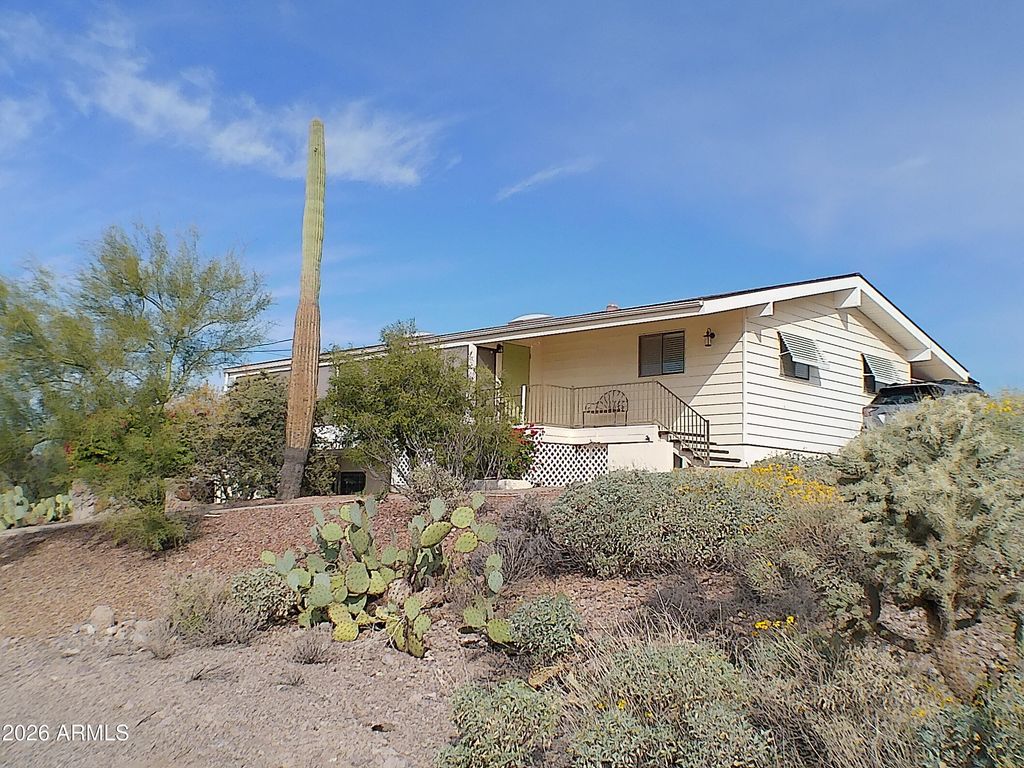 1070 N QUEEN MARY Way, Queen Valley, AZ 85118