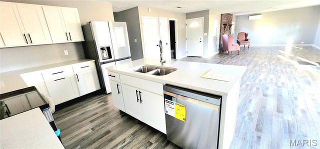 7306 Norris Drive, Marion, IL 62959