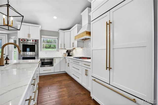 425 Round Tower Drive W, Cottleville, MO 63304