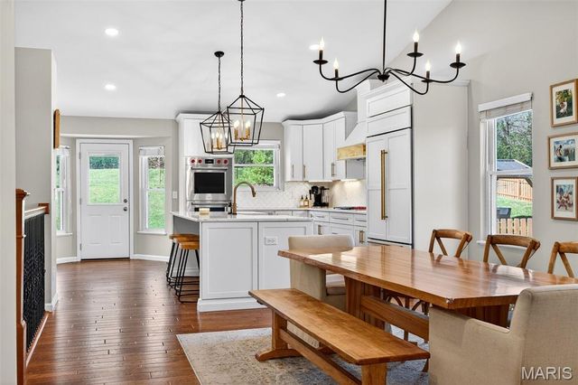 425 Round Tower Drive W, Cottleville, MO 63304