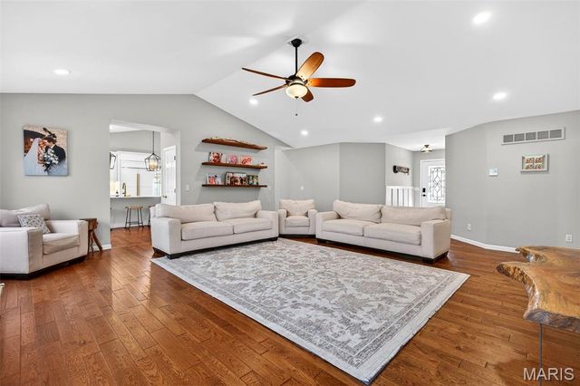 425 Round Tower Drive W, Cottleville, MO 63304