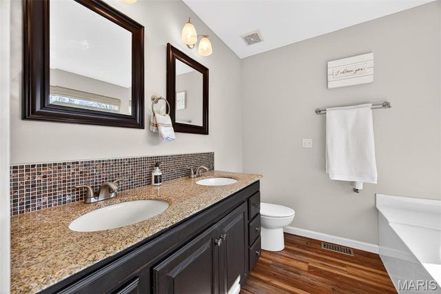 425 Round Tower Drive W, Cottleville, MO 63304