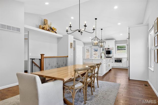 425 Round Tower Drive W, Cottleville, MO 63304