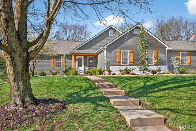 425 Round Tower Drive W, Cottleville, MO 63304