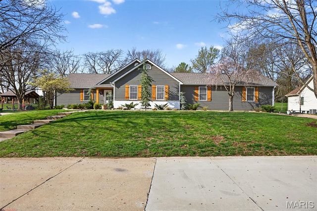 425 Round Tower Drive W, Cottleville, MO 63304