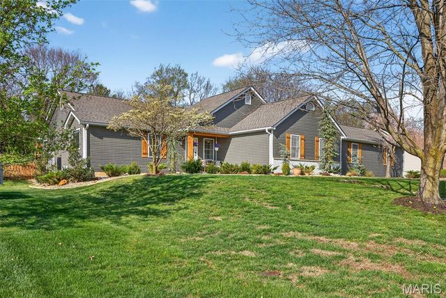 425 Round Tower Drive W, Cottleville, MO 63304