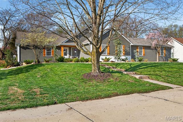 425 Round Tower Drive W, Cottleville, MO 63304