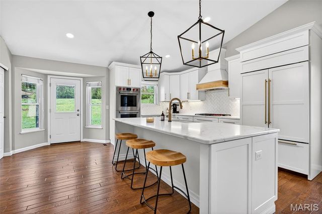 425 Round Tower Drive W, Cottleville, MO 63304