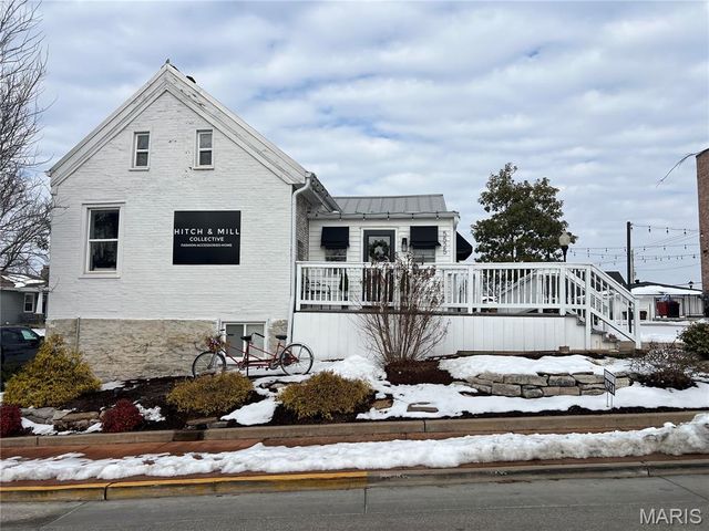 425 Round Tower Drive W, Cottleville, MO 63304