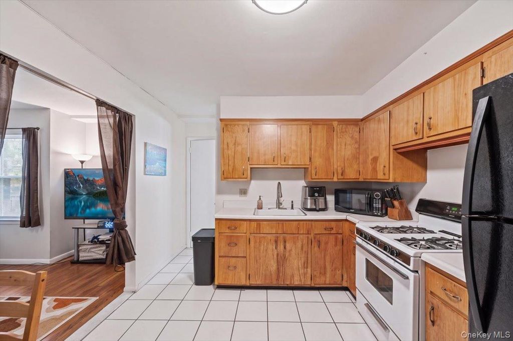 805 Tuckahoe Road, Yonkers, NY 10710 — photo 4