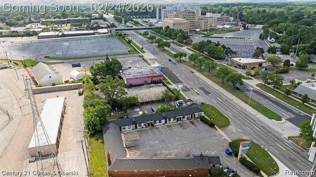 44784 Woodward Avenue, Pontiac, MI 48341