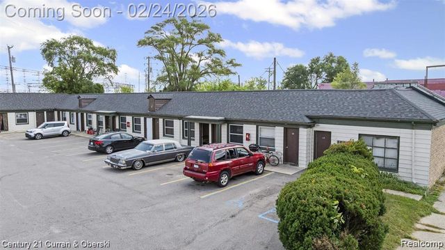 44784 Woodward Avenue, Pontiac, MI 48341