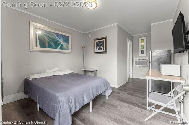 44784 Woodward Avenue, Pontiac, MI 48341