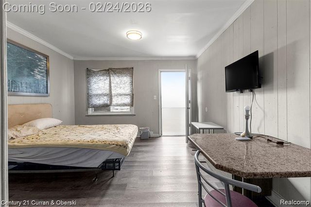 44784 Woodward Avenue, Pontiac, MI 48341